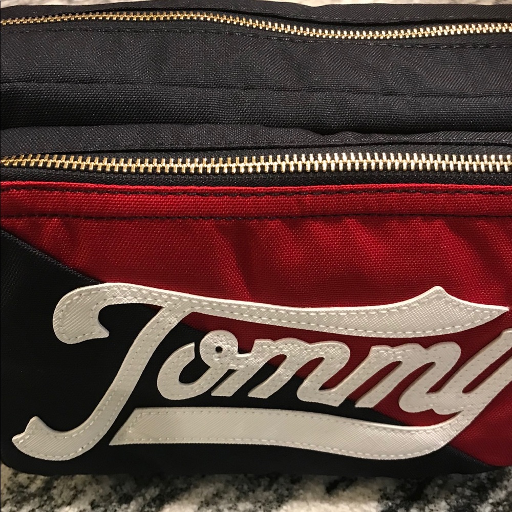 Tommy Hilfiger